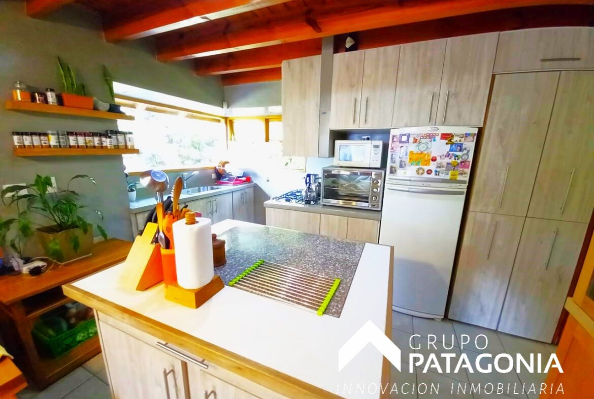 Casa En Venta En Barrio Rucahue, San Martín De Los Andes, Patagonia Argentina