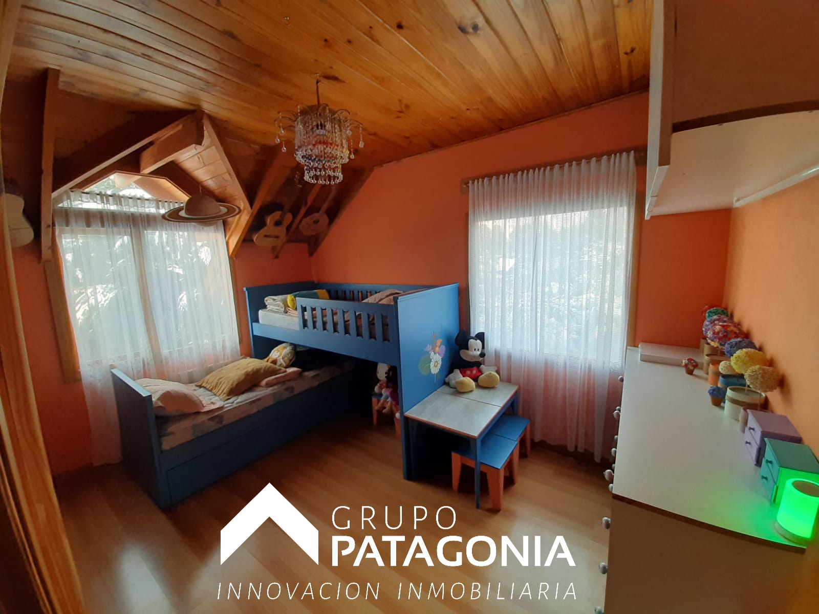 Casa En Venta En Barrio Rucahue, San Martín De Los Andes, Patagonia Argentina