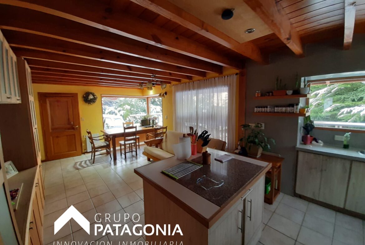 Casa En Venta En Barrio Rucahue, San Martín De Los Andes, Patagonia Argentina