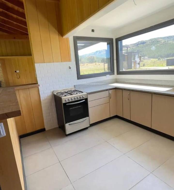 Casa De 4 Ambientes En Venta En San Martín De Los Andes, Barrio Cerrado Noregon -club De Campo-, Neuquén, Patagonia Argentina