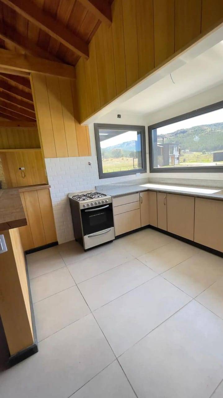 Casa De 4 Ambientes En Venta En San Martín De Los Andes, Barrio Cerrado Noregon -club De Campo-, Neuquén, Patagonia Argentina