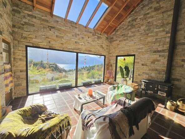 Casa De 4 Ambientes, 3 Dormitorios Y 2 Baños En Venta En Villa Lago Meliquina, San Martín De Los Andes, Neuquén, Patagonia Argentina / Ideal Para Vivir O Rentar Turísticamente !!!