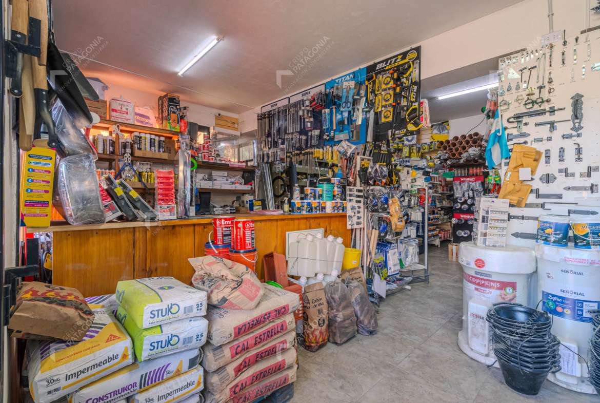 Fondo De Comercio Ferretería El Yani En Venta En Barrio Coirones, San Martín De Los Andes, Patagonia Argentina