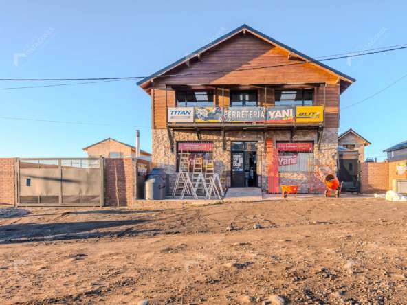 Vivienda Con Cochera + Local Comercial + Depósito + Departamento (a Terminar) En Venta En Barrio Coirones, San Martín De Los Andes, Patagonia Argentina