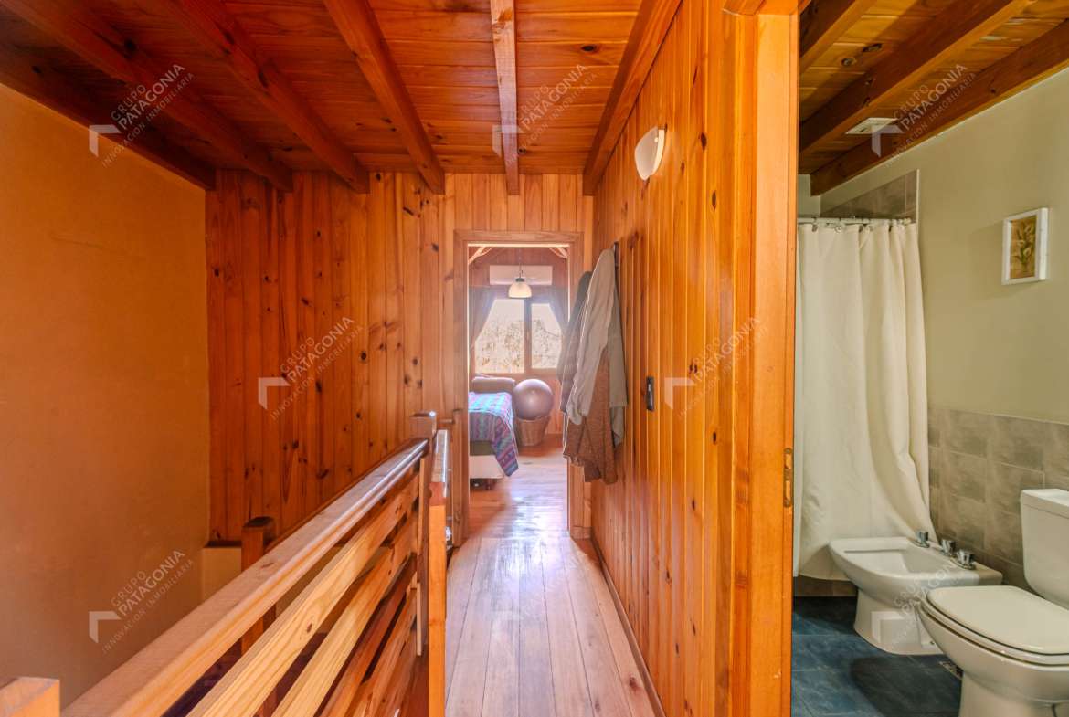 Hermosa Casa En Ph De 3 Ambientes En Venta Con Jardín Frontal Y Trasero En Barrio La Cascada, San Martín De Los Andes, Neuquén, Patagonia Argentina