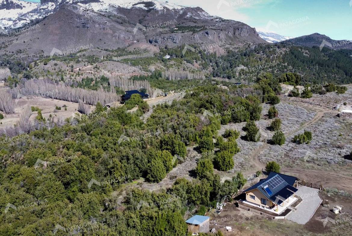 Lote Terreno De 2 Hectareas Con Todos Los Servicios En San Martin De Los Andes, Sobre Faldeos De Chapelco, Neuquen, Patagonia Argentina