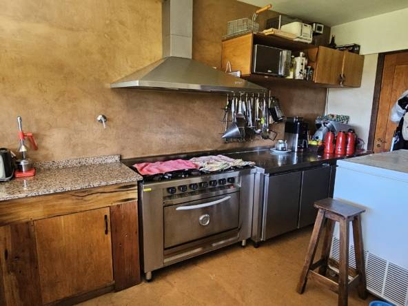 Hostería En Venta En Lago Lolog, San Martín De Los Andes, Neuquén, Patagonia Argentina