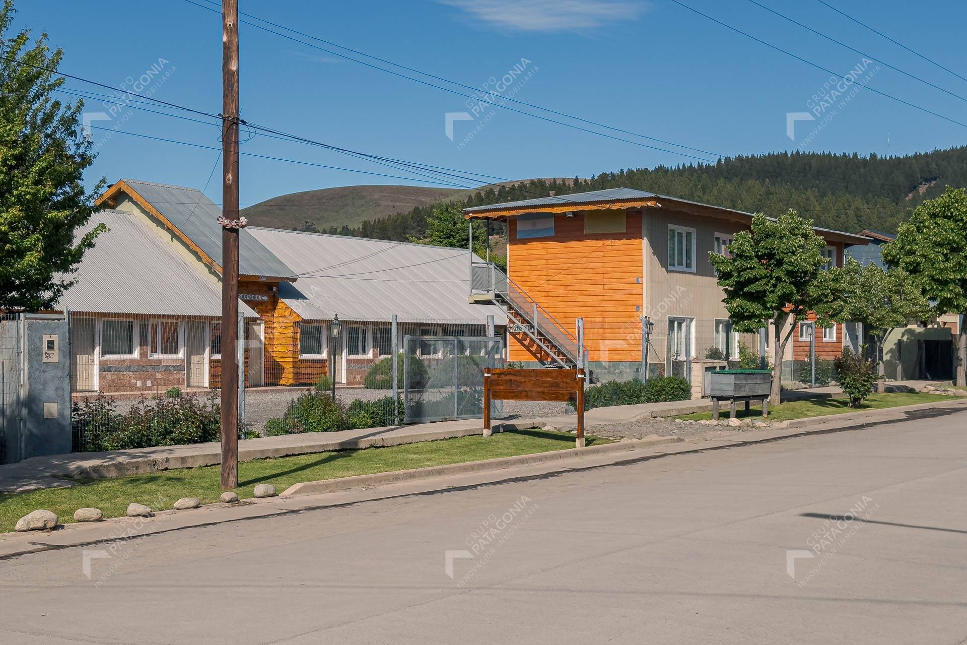 Complejo De Cabañas En Junín De Los Andes, Neuquén, Patagonia Argentina