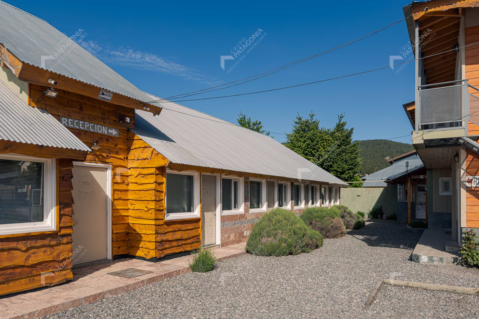 Complejo De Cabañas En Junín De Los Andes, Neuquén, Patagonia Argentina