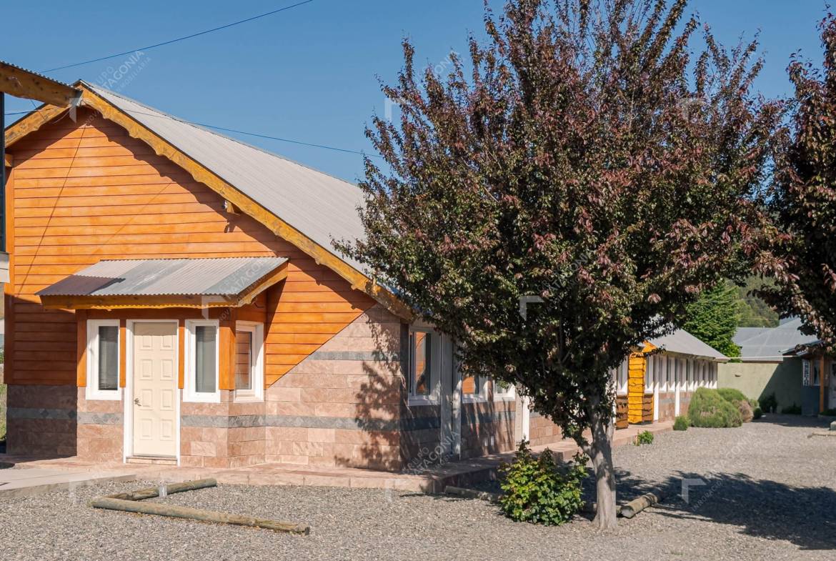 Complejo De Cabañas En Junín De Los Andes, Neuquén, Patagonia Argentina