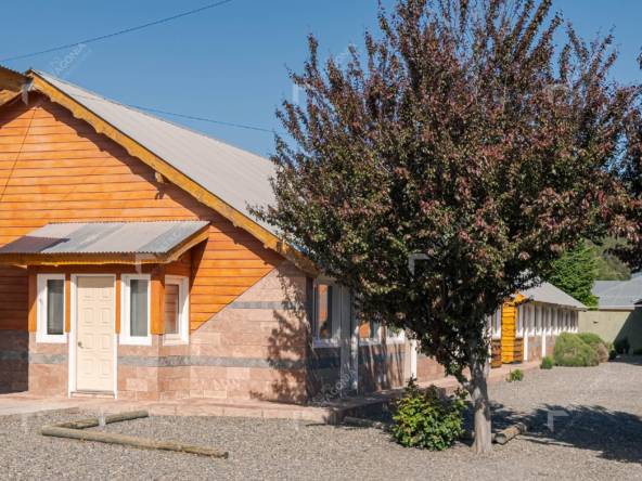 Complejo De Cabañas En Junín De Los Andes, Neuquén, Patagonia Argentina