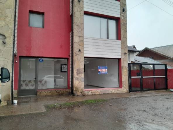 Local Comercial En San Martín De Los Andes, En Villa Vega San Martín, A 20 Metros De La Ruta 40, Neuquén, Patagonia Argentina