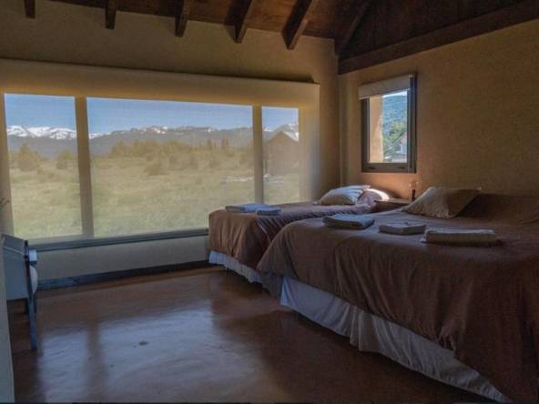 Hostería En Venta En Lago Lolog, San Martín De Los Andes, Neuquén, Patagonia Argentina