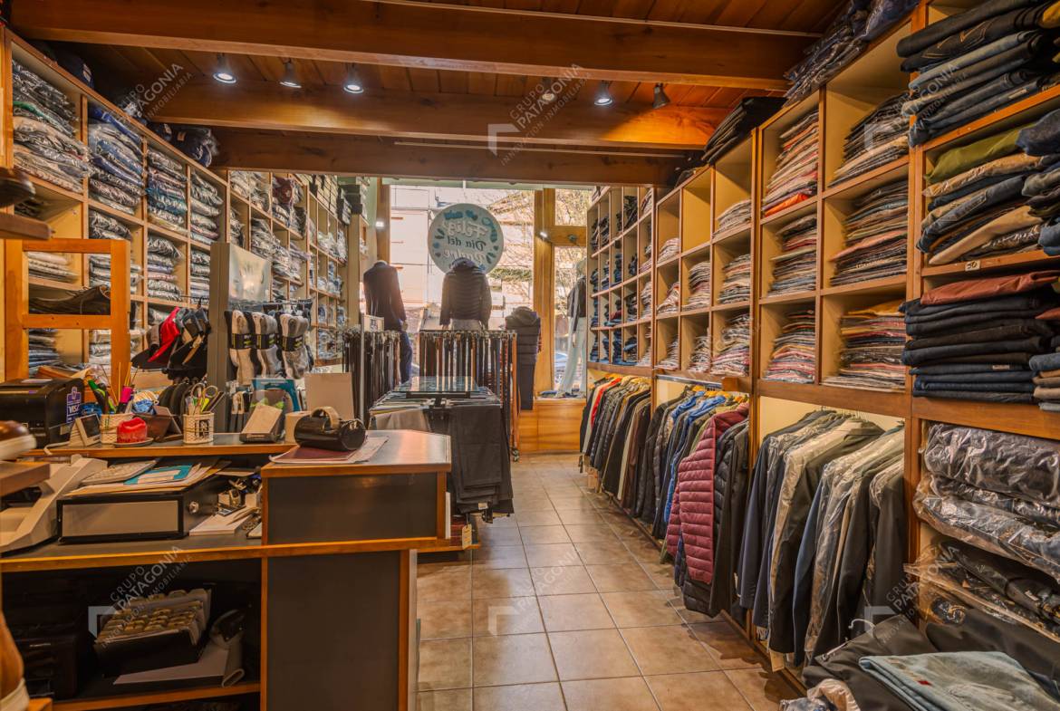 Fondo De Comercio Indumentaria Masculina En Venta En Pleno Centro De San Martín De Los Andes