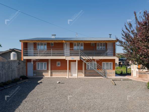 Complejo De 3 Monoambientes Y 1 Departamento/quincho En Venta En Junín De Los Andes, Patagonia Argentina