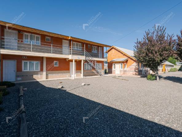 Complejo De 3 Monoambientes Y 1 Departamento/quincho En Venta En Junín De Los Andes, Patagonia Argentina