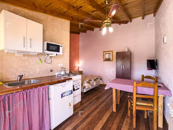 Complejo De 3 Monoambientes Y 1 Departamento/quincho En Venta En Junín De Los Andes, Patagonia Argentina