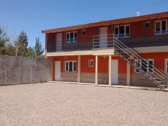 Complejo De 3 Monoambientes Y 1 Departamento/quincho En Venta En Junín De Los Andes, Patagonia Argentina