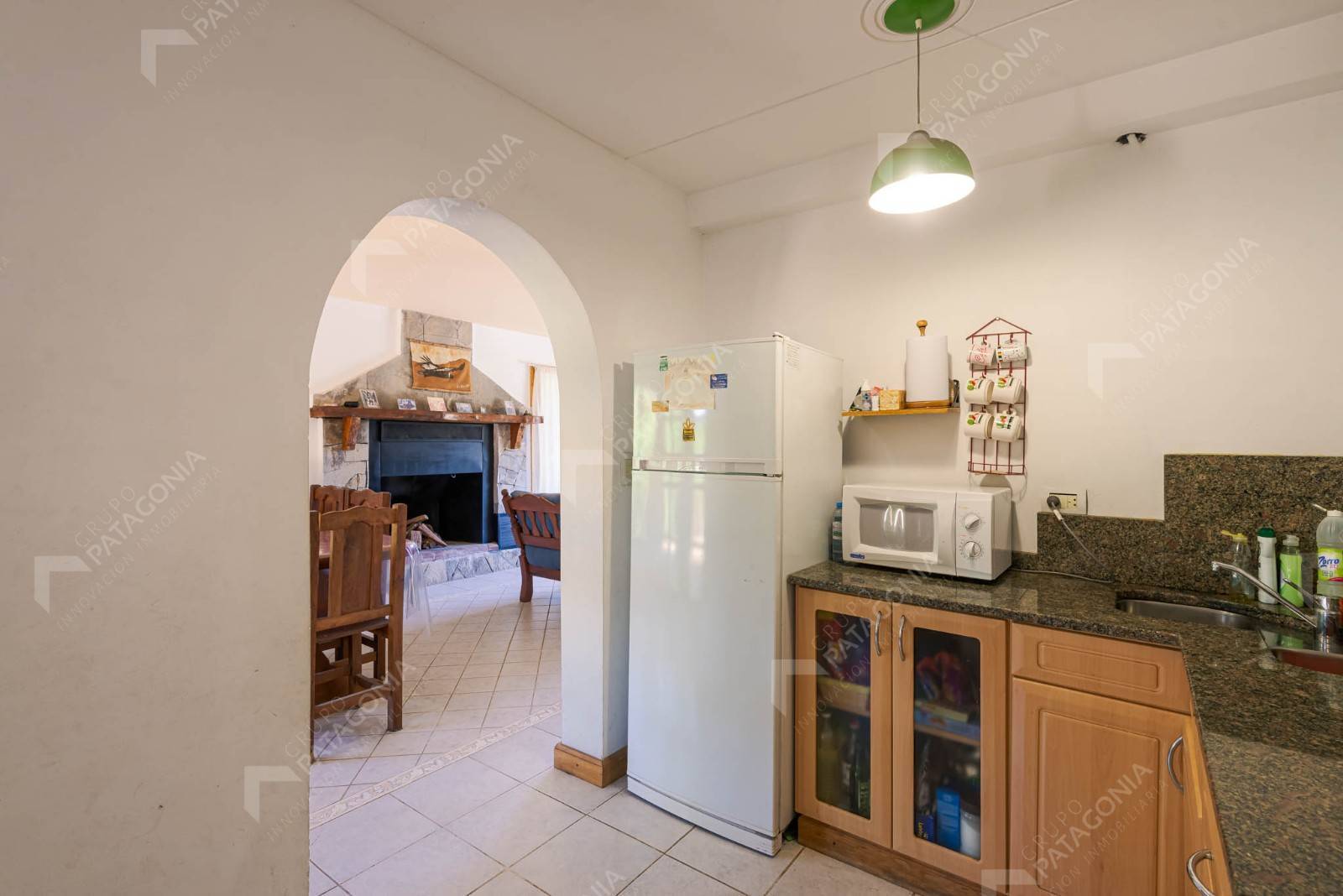 Casa En San Martín De Los Andes, Barrio Amancay, 4 Dormitorios + 4 Baños