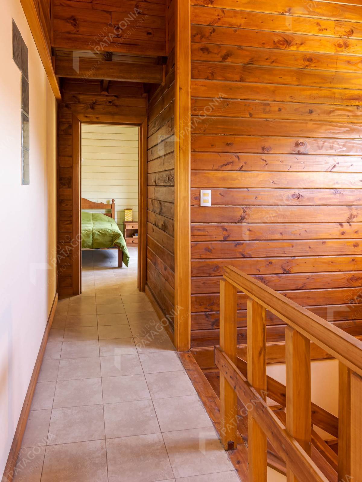 Casa En San Martín De Los Andes, Barrio Amancay, 4 Dormitorios + 4 Baños