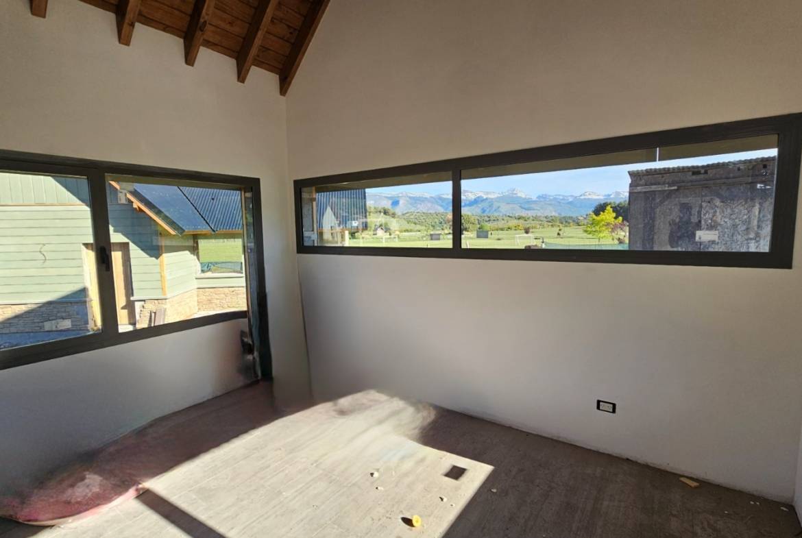 Cabañas En Venta En San Martín De Los Andes, Estancia Los Ñires -club De Campo-