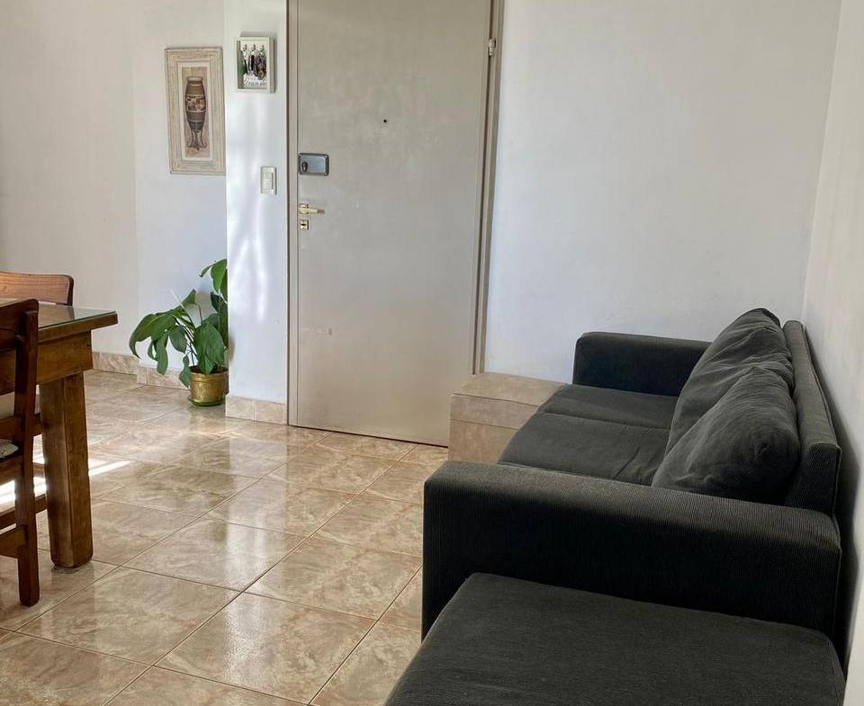 Departamento De 3 Ambientes Con Balcón En Venta En Parque Patricios, Caba