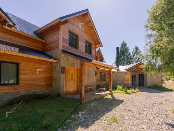 Casa En Venta En Orillas Del Caleufu, San Martín De Los Andes, Meliquina, Neuquén, Patagonia Argentina