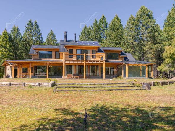 Casa En Venta En Orillas Del Caleufu, San Martín De Los Andes, Meliquina, Neuquén, Patagonia Argentina
