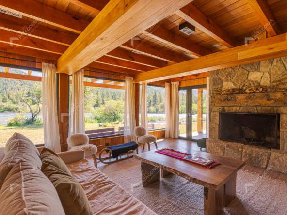 Casa En Venta En Orillas Del Caleufu, San Martín De Los Andes, Meliquina, Neuquén, Patagonia Argentina