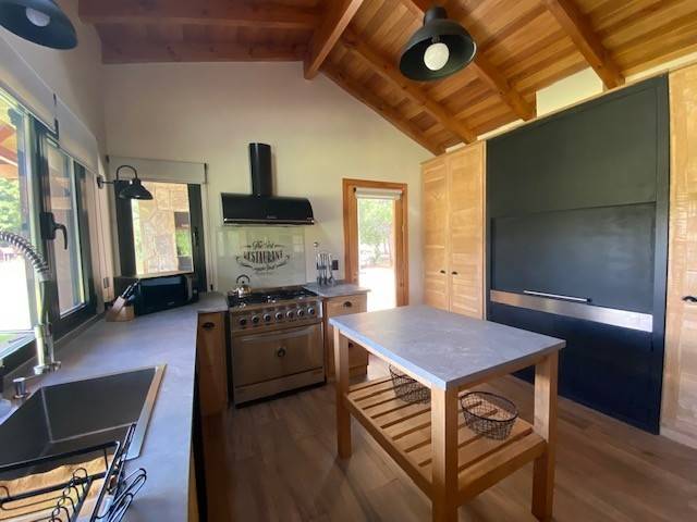 Casa En Venta En Orillas Del Caleufu, San Martín De Los Andes, Meliquina, Neuquén, Patagonia Argentina