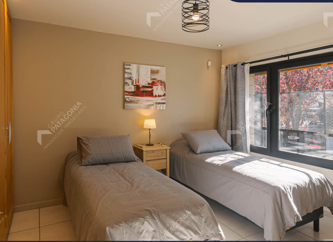Casa En Venta En San Martín De Los Andes A 300 Metros De La Costanera Del Lago Lacar