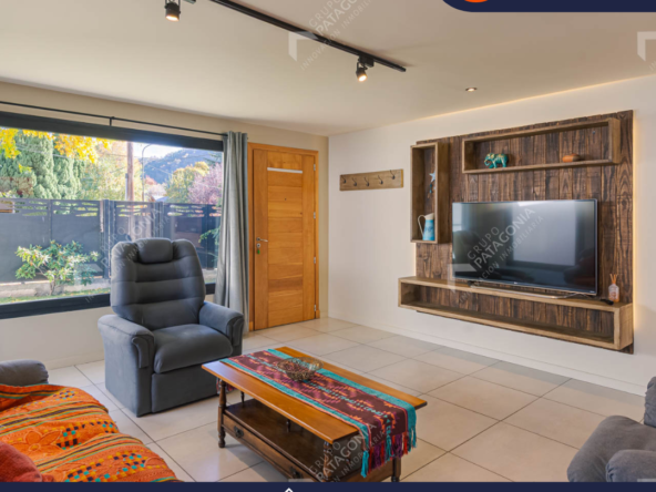 Casa En Venta En San Martín De Los Andes A 300 Metros De La Costanera Del Lago Lacar