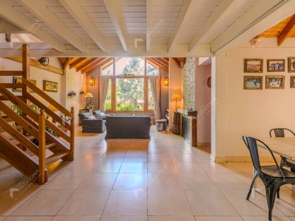 Casa En Venta En Barrio Sigrand San Martín De Los Andes 4 Dormitorios 3 Baños Y Quincho