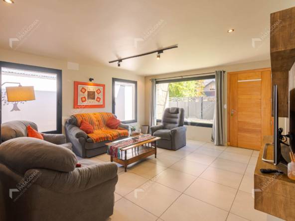 Casa En Venta En San Martín De Los Andes A 300 Metros De La Costanera Del Lago Lacar