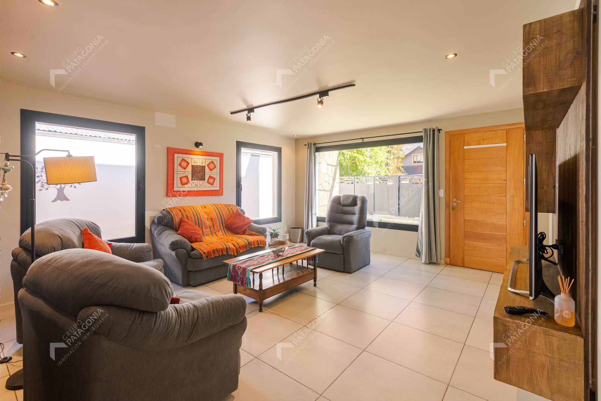 Casa En Venta En San Martín De Los Andes A 300 Metros De La Costanera Del Lago Lacar
