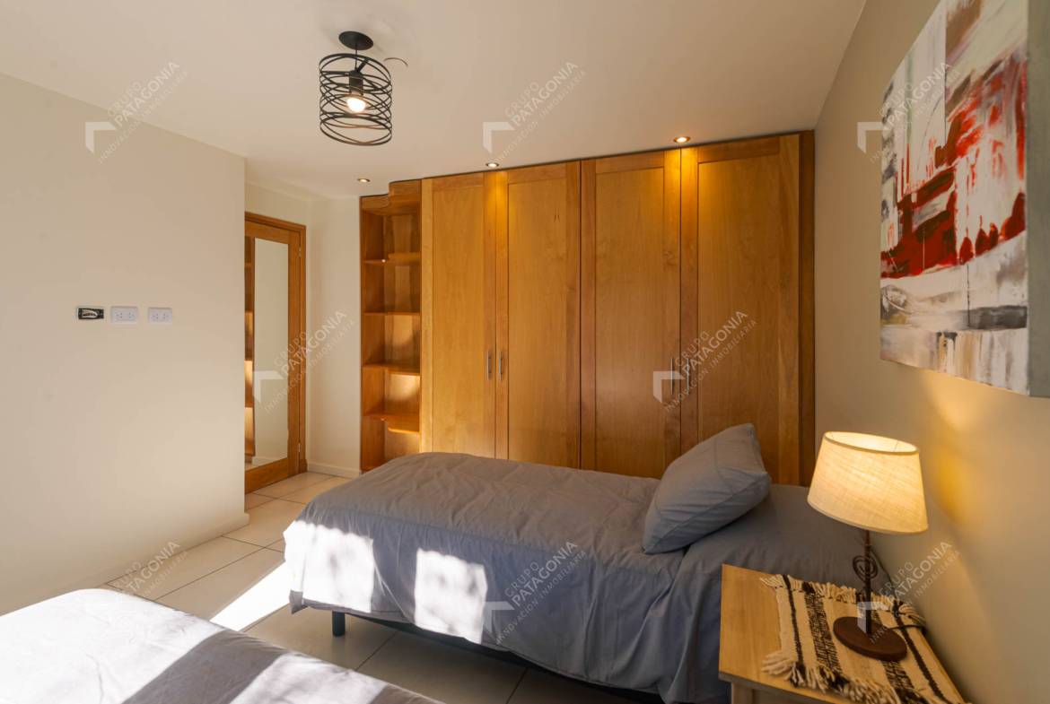 Casa En Venta En San Martín De Los Andes A 300 Metros De La Costanera Del Lago Lacar