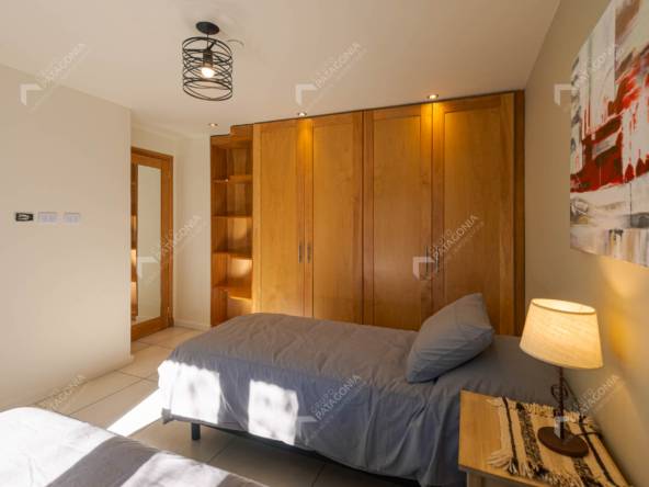 Casa En Venta En San Martín De Los Andes A 300 Metros De La Costanera Del Lago Lacar