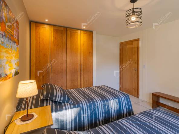 Casa En Venta En San Martín De Los Andes A 300 Metros De La Costanera Del Lago Lacar