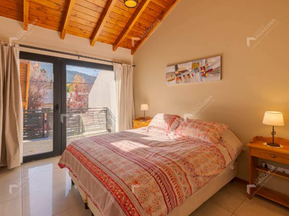 Casa En Venta En San Martín De Los Andes A 300 Metros De La Costanera Del Lago Lacar