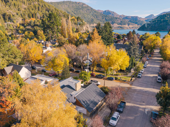 Casa En Venta En San Martín De Los Andes A 300 Metros De La Costanera Del Lago Lacar