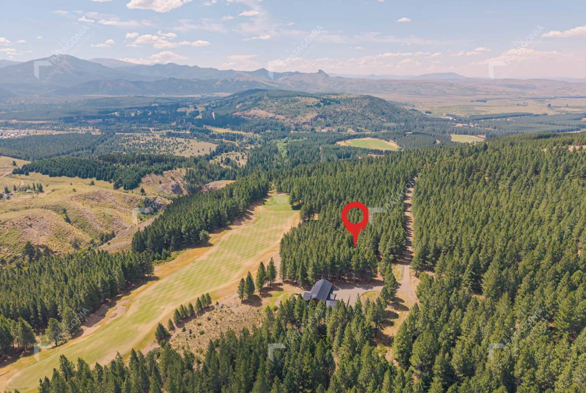 Exclusivo Lote Terreno ubicado sobre cancha de Golf en el Desafío Mountain Resort de San Martín de los Andes PATAGONIA ARGENTINA