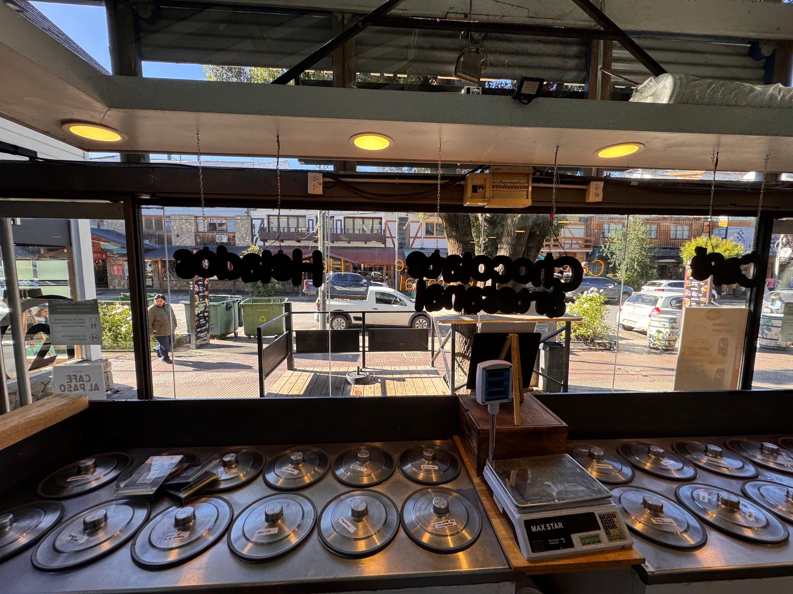 fondo de comercio negocio en venta en pleno centro de san martin de los andes neuquen patagonia argentina