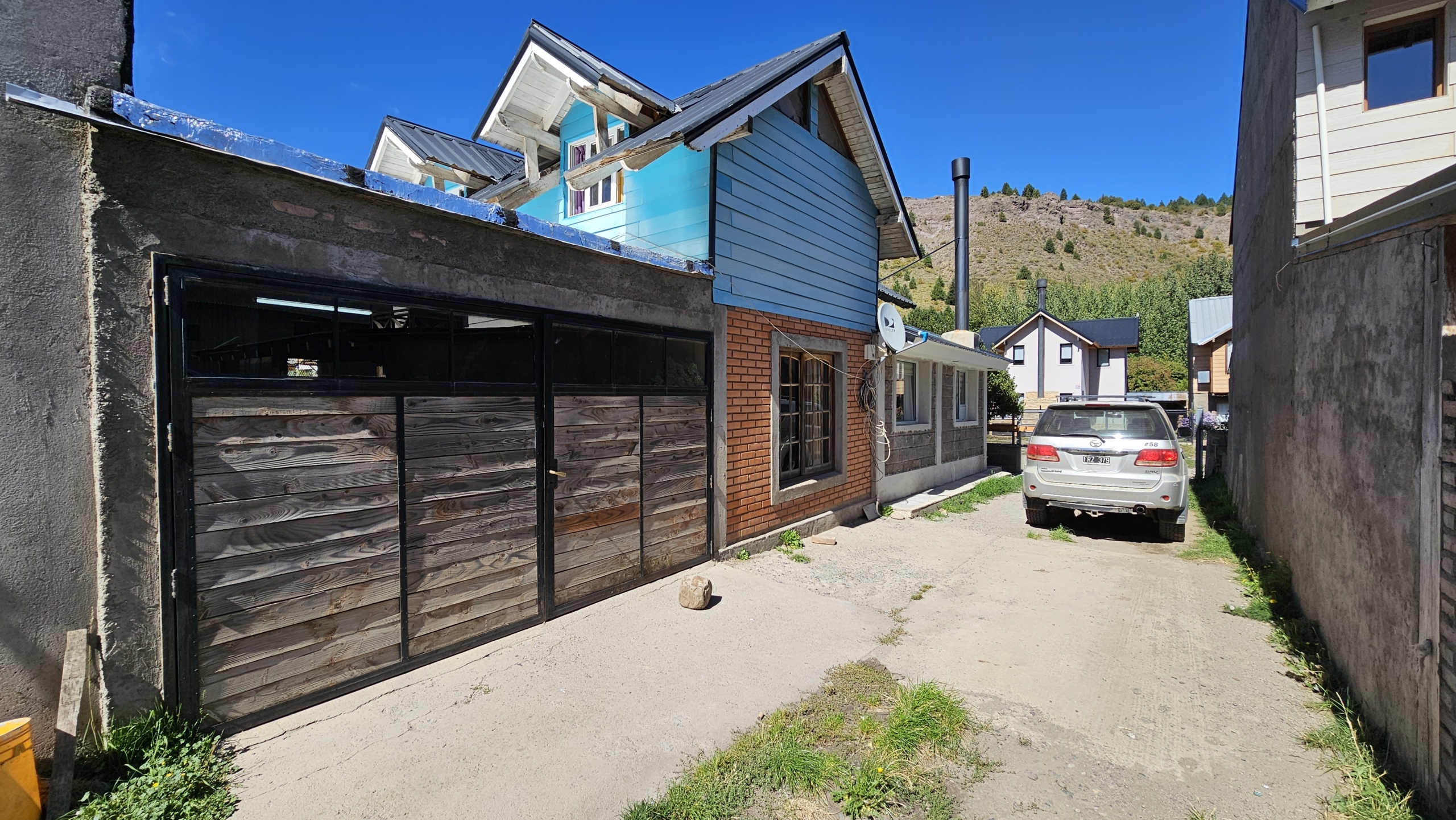 Casa  + taller /deposito en venta en vega Maipú , Barrio Nahuelin ,San Martin De Los Andes!!