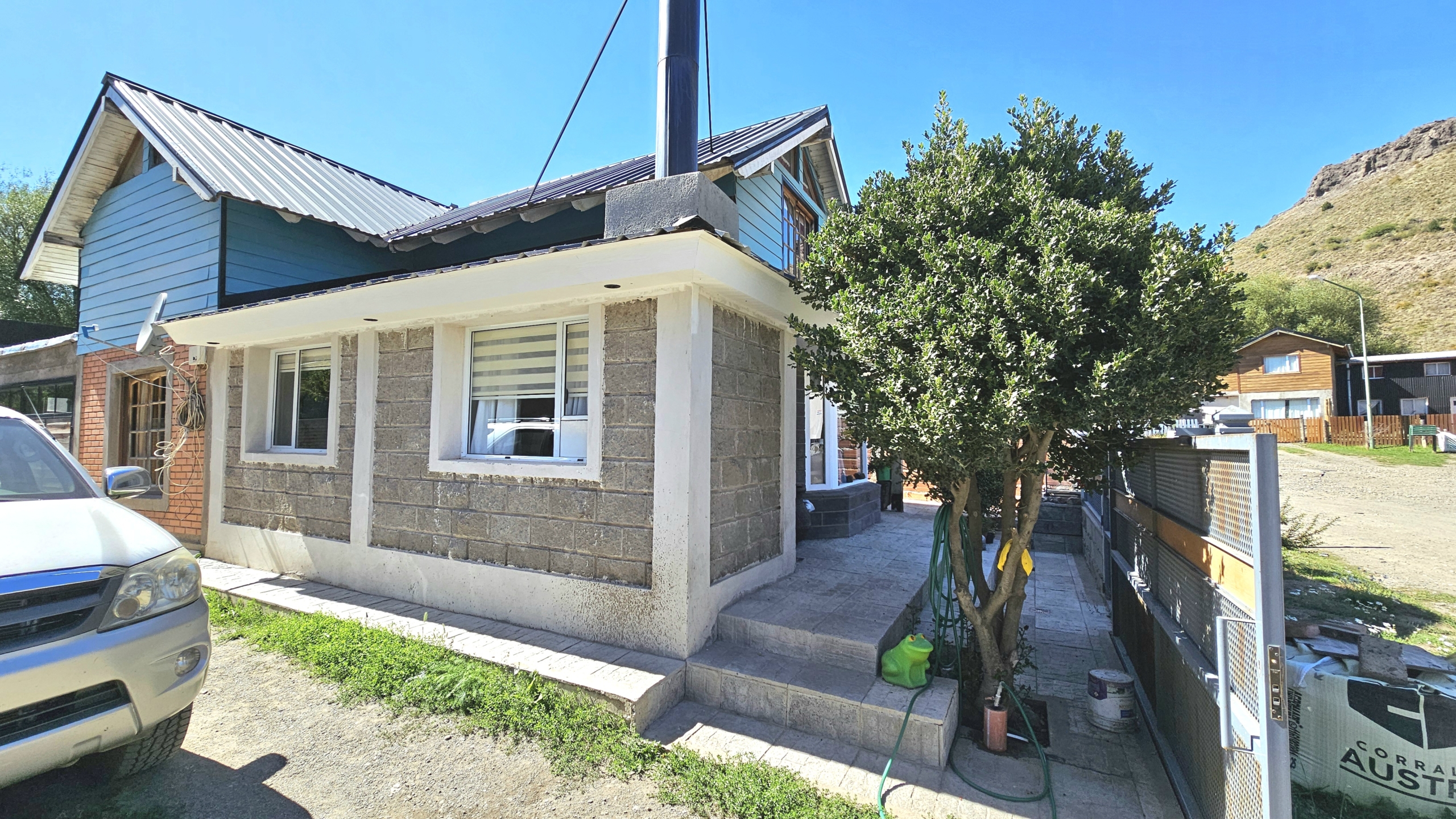 Casa  + taller /deposito en venta en vega Maipú , Barrio Nahuelin ,San Martin De Los Andes!!