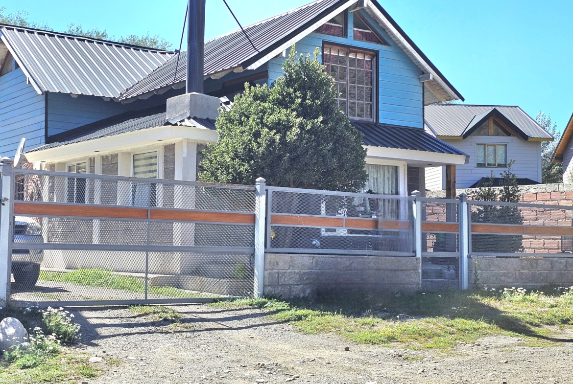 Casa  + taller /deposito en venta en vega Maipú , Barrio Nahuelin ,San Martin De Los Andes!!