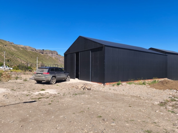 Galpón a estrenar en venta en Altos de La Vega San Martin de Los Andes!!