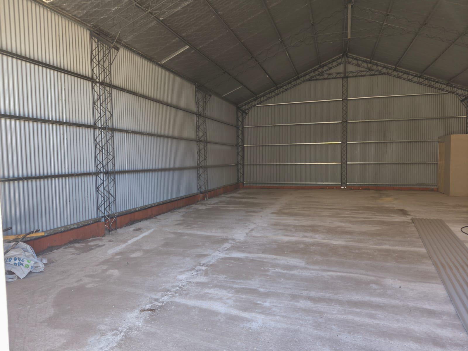 Galpón a estrenar en venta en Altos de La Vega San Martin de Los Andes!!