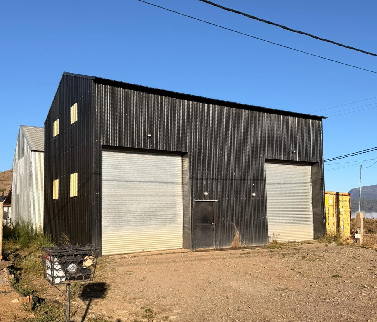 Galpón/ deposito en alquiler en zona balcones san Martin De Los Andes!!