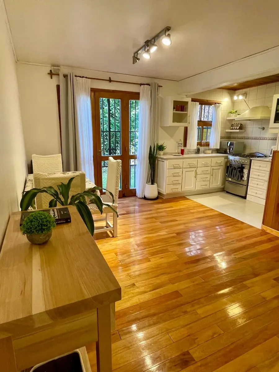 Departamento 2 amb con patio en venta en el centro de San Martin de Los Andes!!