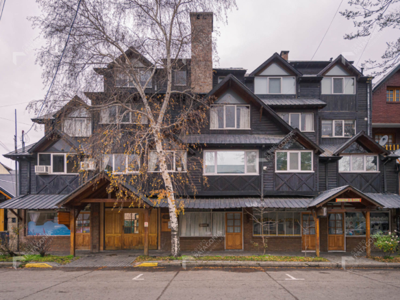 departamento de 5 ambientes mas quincho propio mas 3 cocheras en venta en zona centro de san martin de los andes neuquen patagonia argentina
